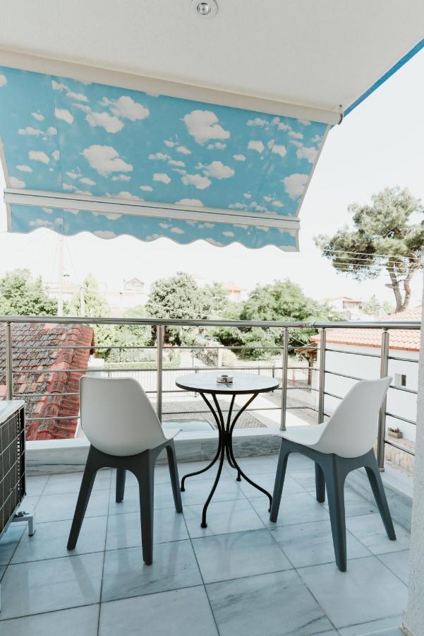 Blue And White Luxury Apartments Nea Kallikrateia Extérieur photo