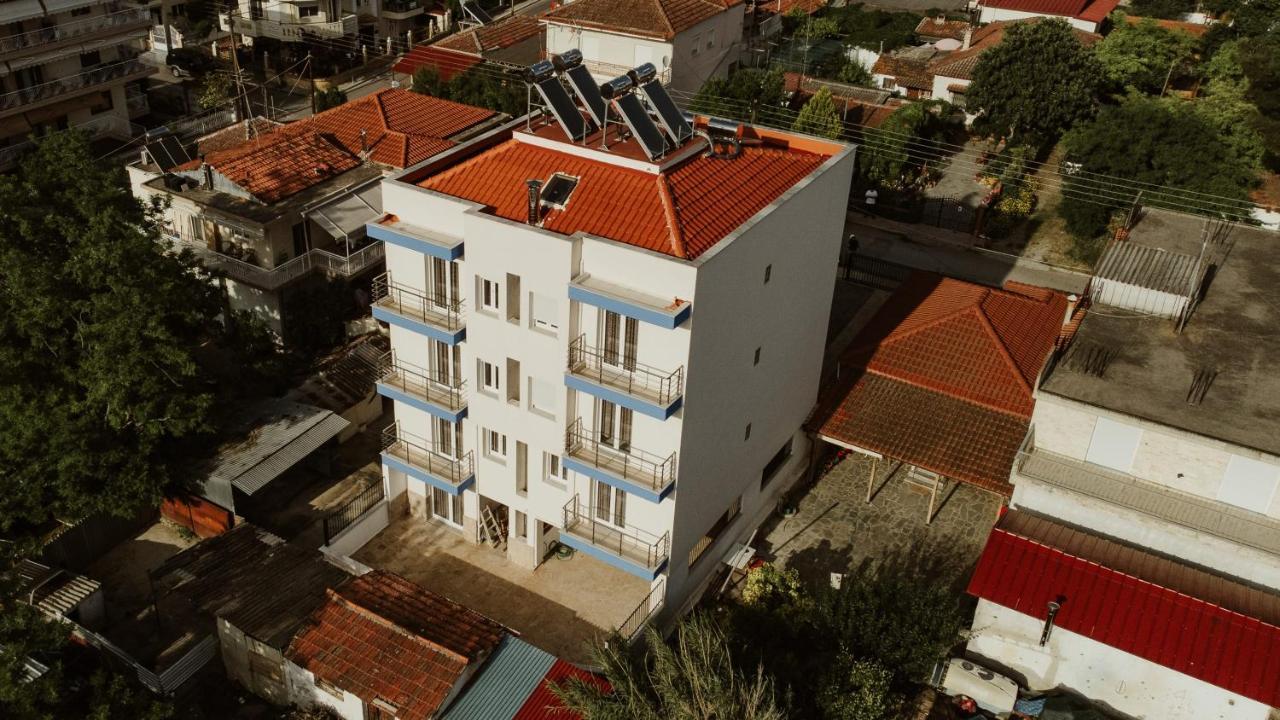 Blue And White Luxury Apartments Nea Kallikrateia Extérieur photo